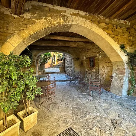 3 Pers Coeur De Village Les Mimosas 아파트 봄레미모사