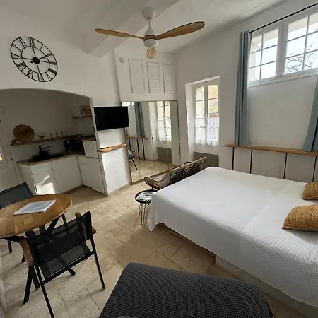 3 Pers Coeur De Village Les Mimosas